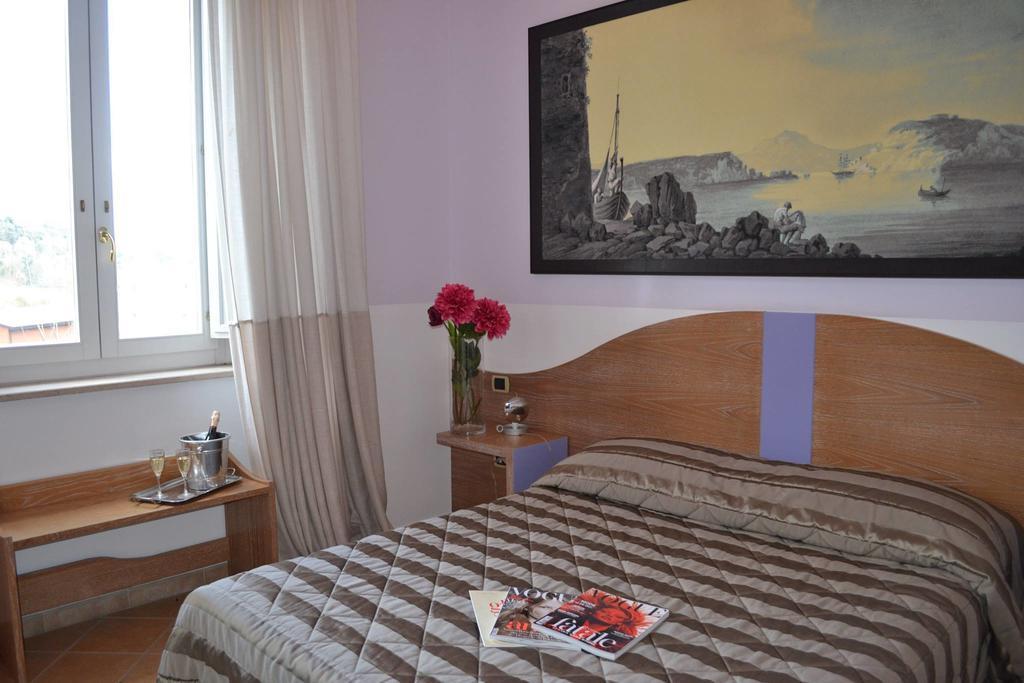 San Leucio Resort Касерта Стая снимка